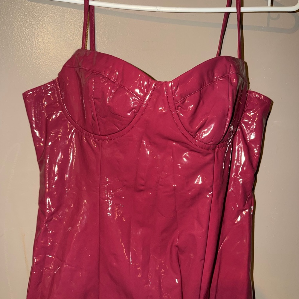 Finesse Glossy Burgundy Top